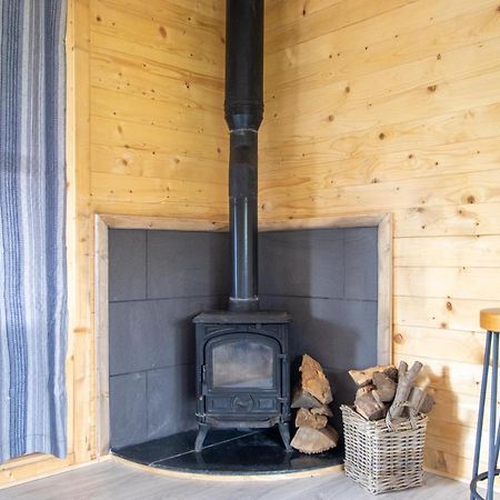 Choller Lake Lodges - Primrose Cabin With Private Hot Tub Арундел Экстерьер фото