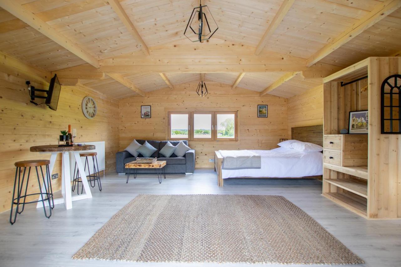 Choller Lake Lodges - Primrose Cabin With Private Hot Tub Арундел Экстерьер фото